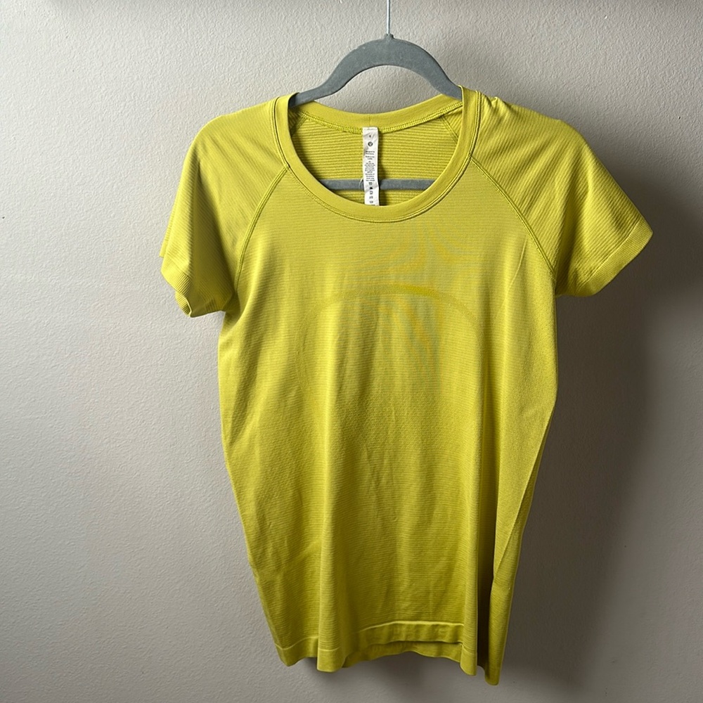 EUC lululemon Swiftly Tech Tee